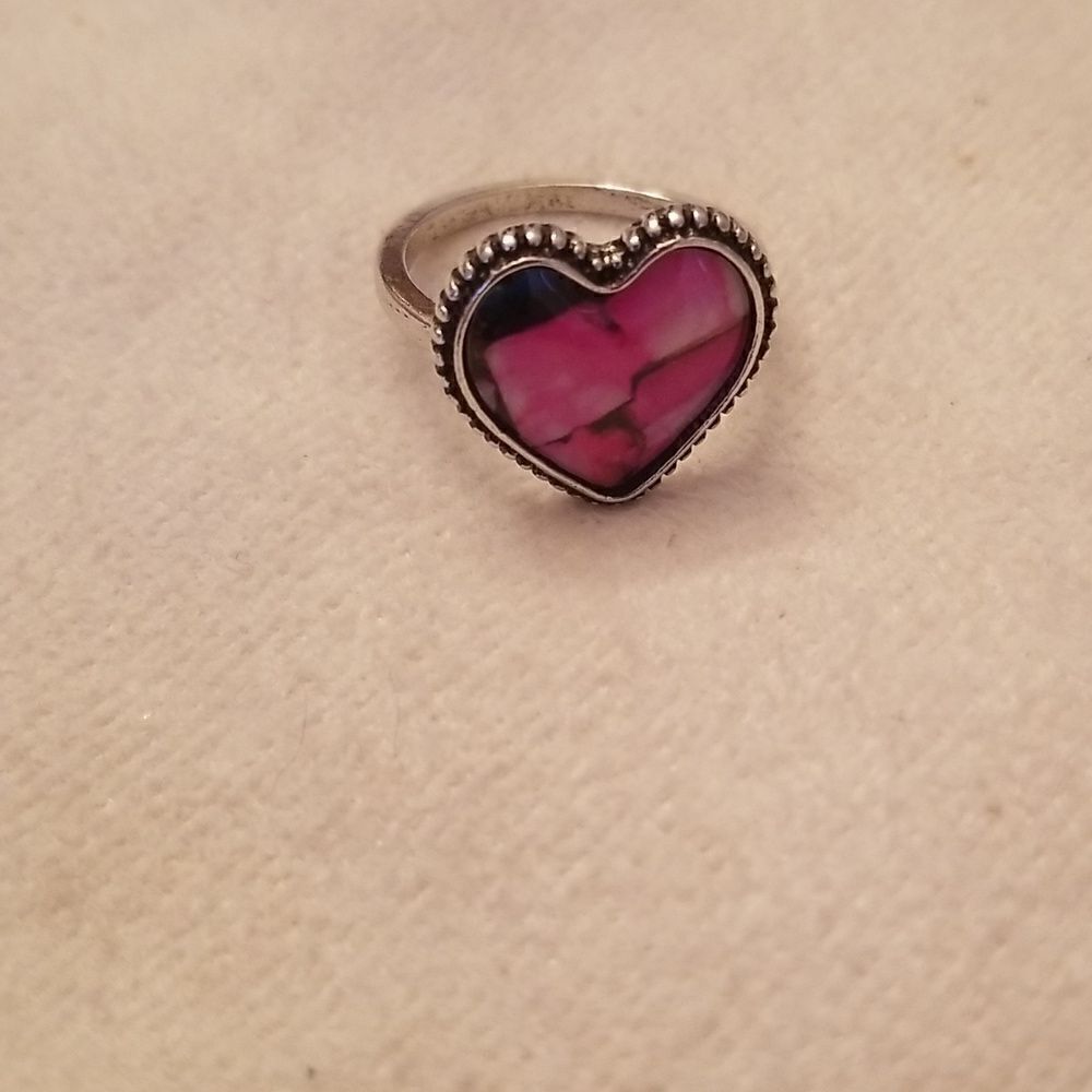 Heart pink &  silvertone ring size 8